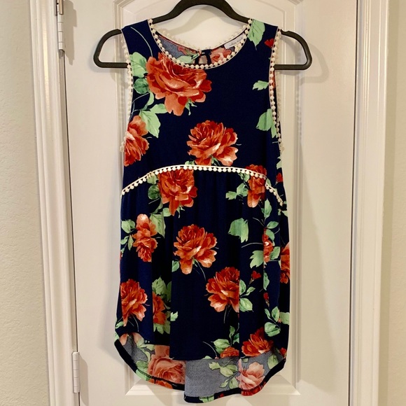 white birch Tops - Sleeveless High Low Rose Top. Large
